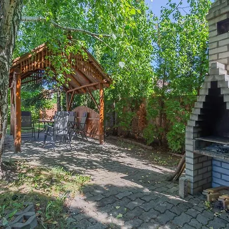 Kenyelmes, Legkondicionalt Haz Medencevel Siófok